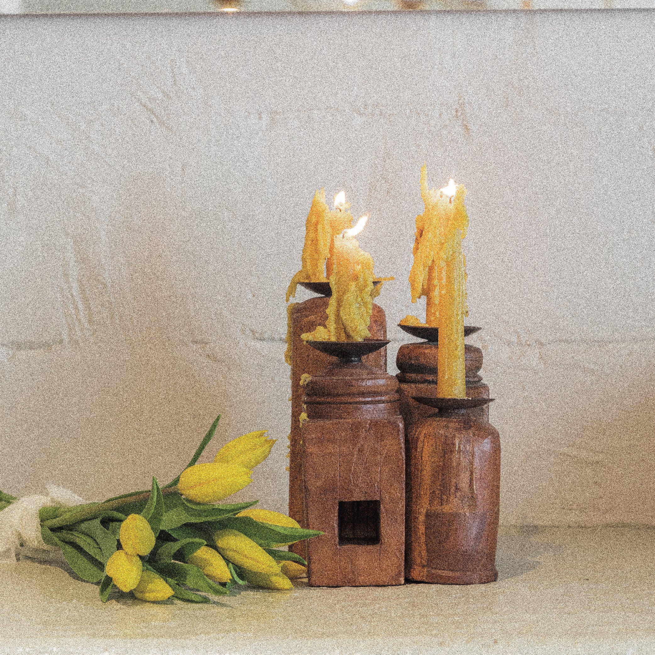 حامل شموع (عتيق)